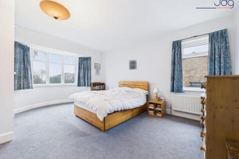 Double Bedroom 1 with ensuite