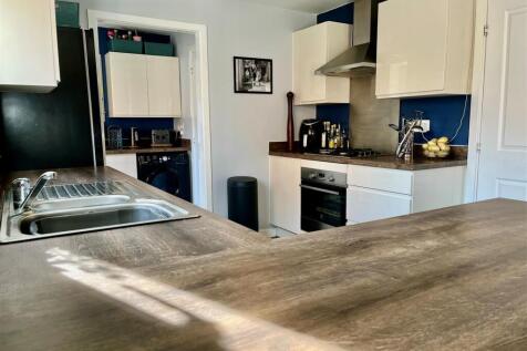 Kitchen II.jpg