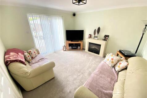 Bedroom 4/Sitting
