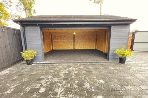 Detached Garage 2