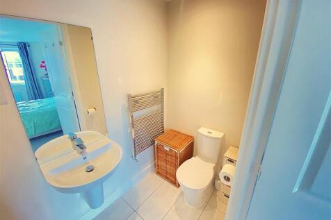 En-Suite 2