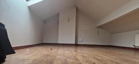 Attic Bedroom (3)