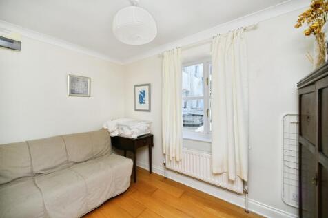 Property Image 16