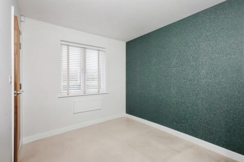 Study Room / Bedroom 5