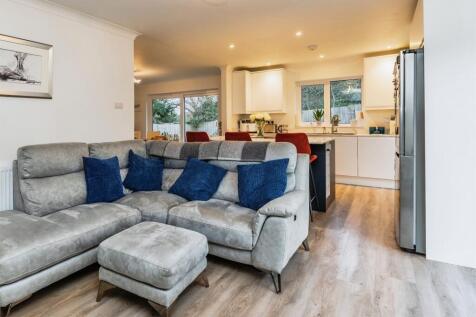 Sitting/Dining/Kitchen