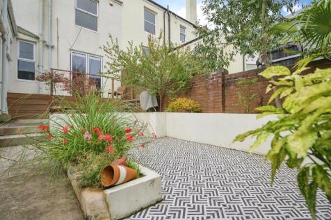 Rear Courtyard