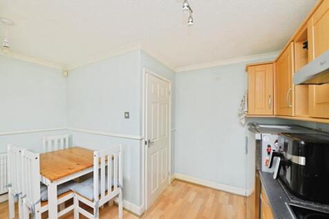 Kitchen & Dining Spcae