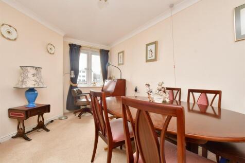 Dining Room / Bedroom 2