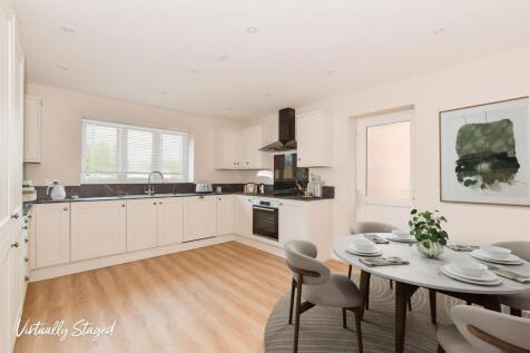 Kitchen/Breakfast Room Ai Staged