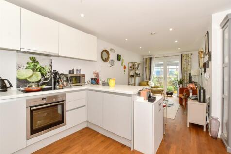 Lounge/Kitchen