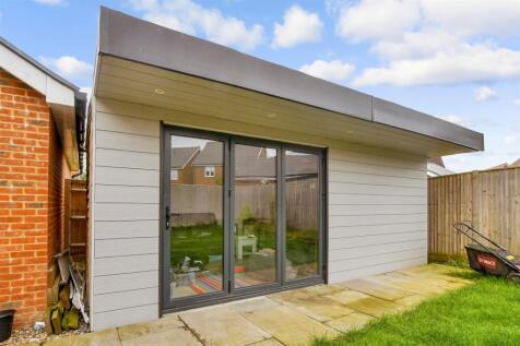 Workshop/Outbuildings