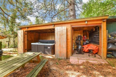Workshop/Outbuildings