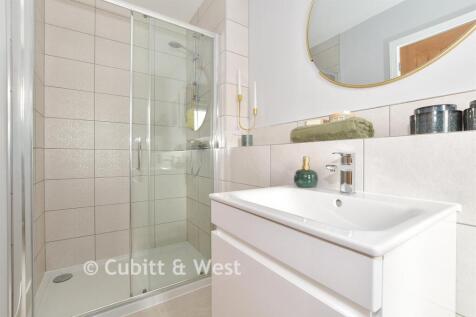 En-Suite Shower Room Show Home