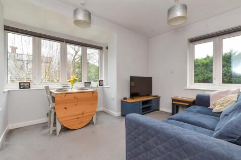Lounge/Kitchen