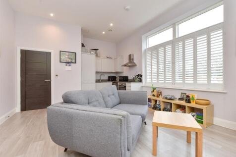 Living Room / Kitchen