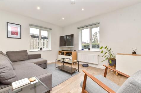 Lounge / Kitchen