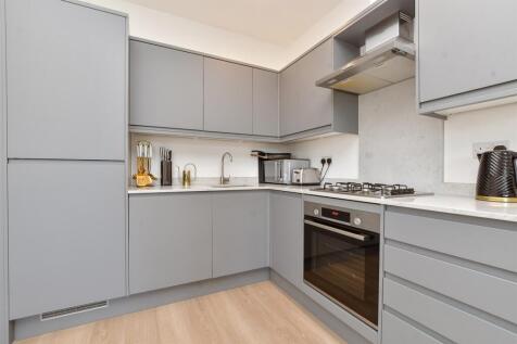 Lounge / Kitchen