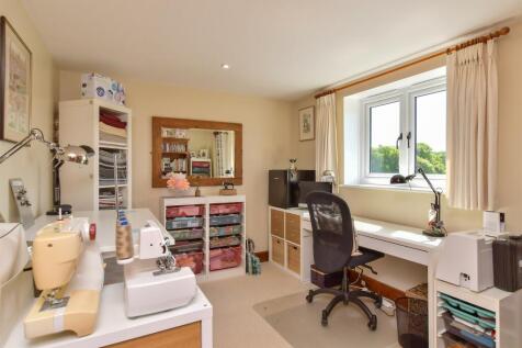 Bedroom /Playroom