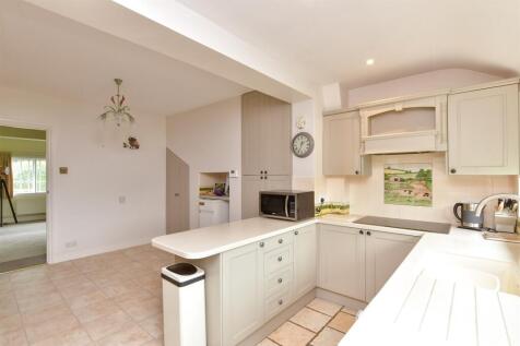 Kitchen/ Breakfast Room