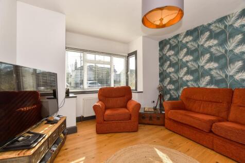 Lounge/Bedroom 2