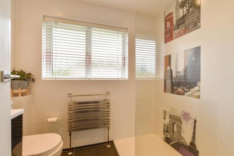 Family Shower Room
