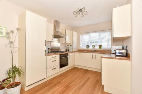 Kitchen/ Dining Room