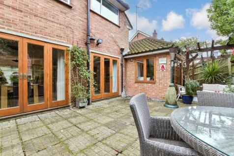 Patio / Decking
