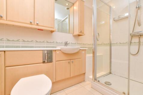 Annexe Shower Room