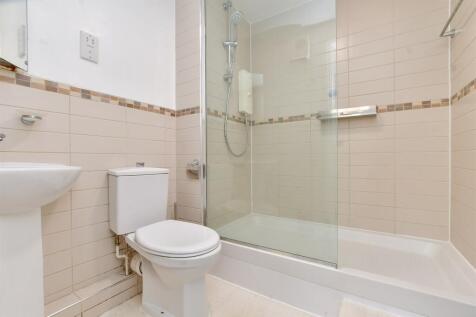 Annexe Shower Room