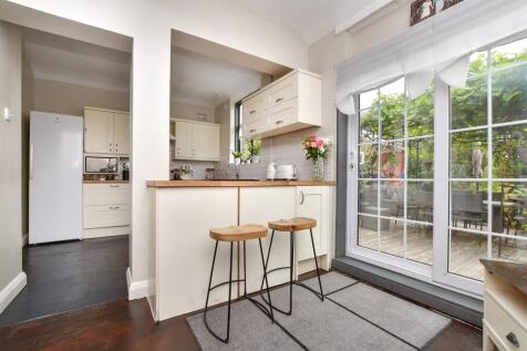 Kitchen / Breakfast Room
