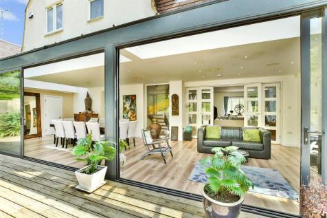 External Lifestyle Photograph