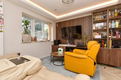 Kitchen / Lounge / Diner