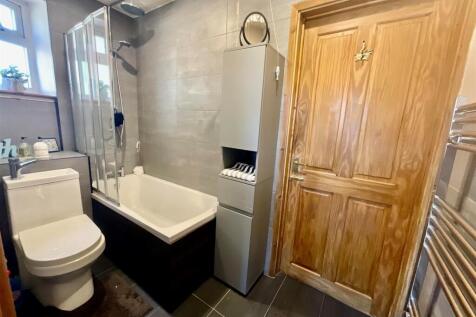 Downstairs Bathroom