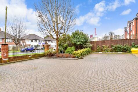 Driveway/Parking