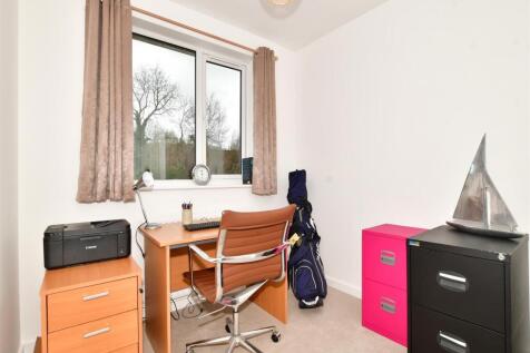 Bedroom 3/Study