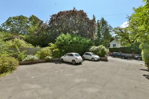 Driveway/Parking