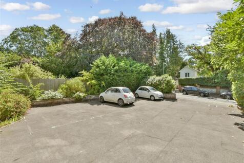 Driveway/Parking