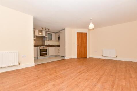 Lounge/Kitchen
