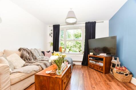 Living / Dining Area