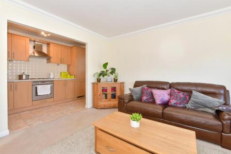 Lounge/Dining Area