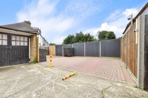 Driveway/Parking