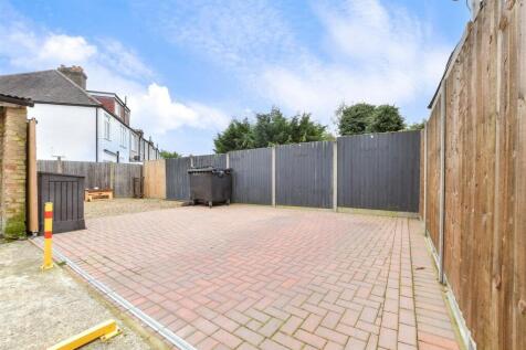 Driveway/Parking