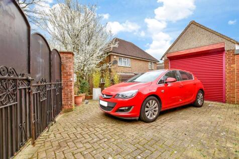 Driveway/Parking
