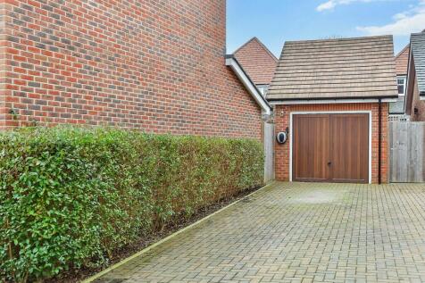 Driveway/Parking