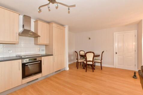 Lounge/Kitchen
