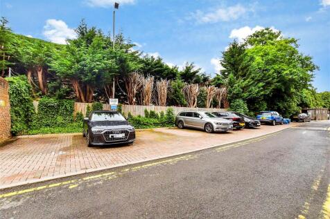 Driveway/Parking