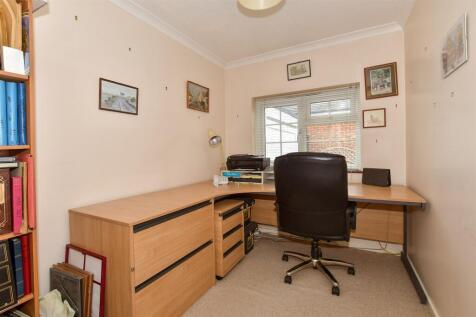 Bedroom 4/Study
