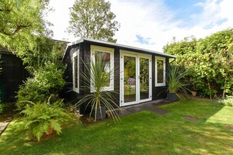 Workshop/Outbuildings