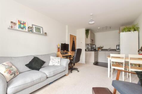 Lounge/Kitchen