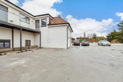 Driveway/Parking